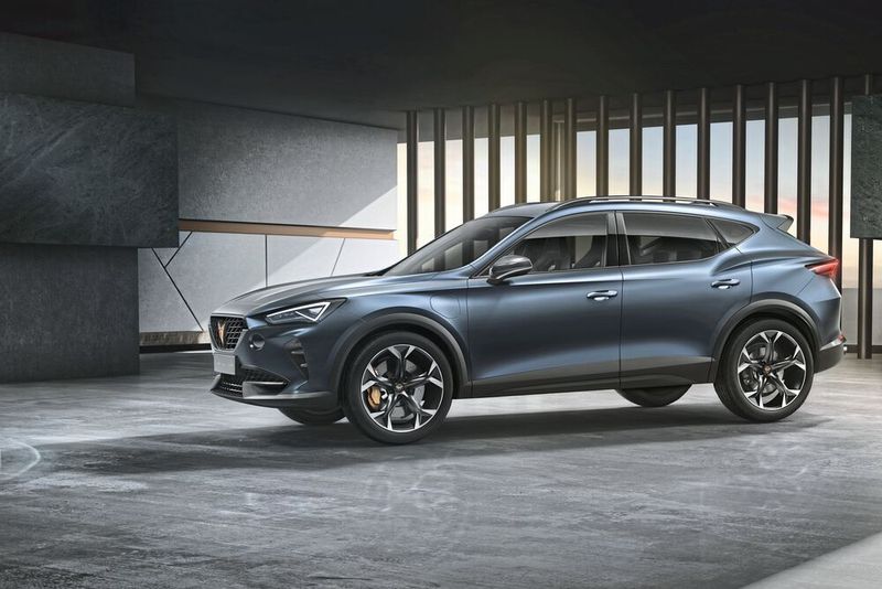 Die Sportlichkeit des Formentor wird durch einen niedrigen Schwerpunkt betont. (Seat)