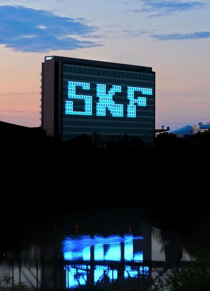 In Deutschland der „LEED-Pionier“ von SKF: Die Schweinfurter Hauptverwaltung des Unternehmens, die Ende 2014 nach einer energetischen Generalsanierung mit „Silber“ ausgezeichnet wurde. (SKF)