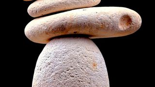 Fünf Stolpersteine markieren den Weg hin zur DevOps-Strategie. (Alexas_Fotos - Pixabay.com)