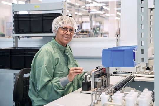 EMS-Reinraumfertigung in Bronschhofen.(Bild:  Cicor Management AG)