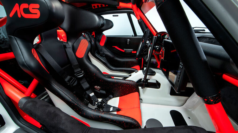 Der wettbewerbstauglich eingerichtete Innenraum des Singer 911 ACS. (Bild: Singer Vehicle Design)