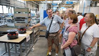 Tradition und Hightech werden zum Erfolgsgeheimnis. Mayr Antriebstechnik hat vor Kurzem das 125-jährige Firmenjubiläum gefeiert. Dabei gab es auch Einblicke in die dort gefertigten sicherheitsrelevanten Komponenten, wie Maschinenkupplungen. (Bild: Mayr Antriebstechnik)