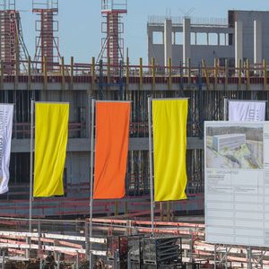 Ende soll hier kein Rohbau mehr stehen. Dann soll das Cell Culture Technology Center eröffnet werden. 