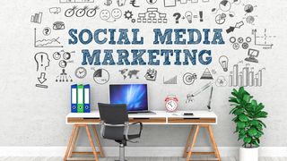 social-media-marketing-office-wall-symbol-stockpack-adobe-stock-scaled (Quelle: Coloures-Pic - Adobe Stock)