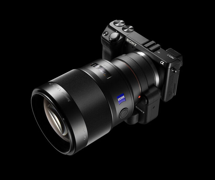 Die NEX-7 bietet Sony zufolge „hochwertige Bildleistung“ und ist laut Testsieger.de das Systemkamera-„Flaggschiff“ des Herstellers. (Sony)