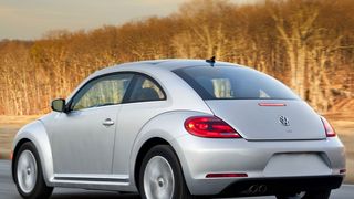 Kurz nach Bekanntwerden der Abgas-Affäre hatte Volkswagen den Verkauf von Diesel-Modellen – hier im Bild ein Beetle TDI – eingestellt. (Volkswagen of America)