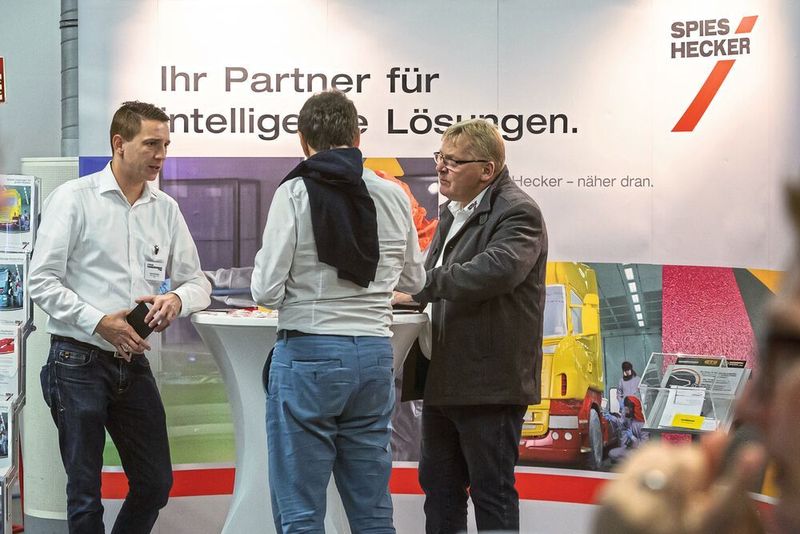 Der Lackhersteller Spies Hecker präsentierte seine Konzepte für die Reparatur von Nutzfahrzeugen, Caravans und Wohnmobilen. (Bausewein)
