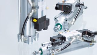 Die konfigurierten Arbeitseinheiten der Serie CVI von Rexroth werden komplett montiert und geprüft geliefert.  (Bild: Bosch Rexroth)