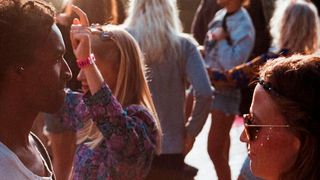 Musik läuft und wir wippen mit – fast automatisch. Liegt es etwa in unseren Genen, dass wir uns im Rhythmus der Musik bewegen? (symbolbild) (Bild: gemeinfrei)