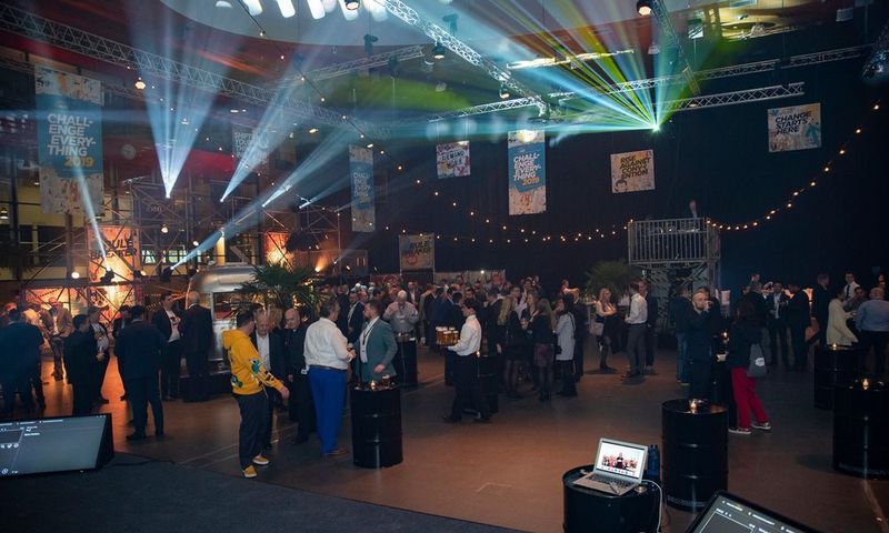 Auf der Disrupt Party am 24. Januar entspannten sich die Teilnehmer von einem langen Konferenztag. (Igel Technology)