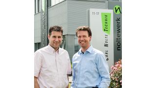 Nils Nolte (l.), GF der Carl Nolte Technik GmbH, mit Christoph van Üüm, frischgebackener GF der Noltewerk GmbH & Co. KG. (Bild: Noltewerk)