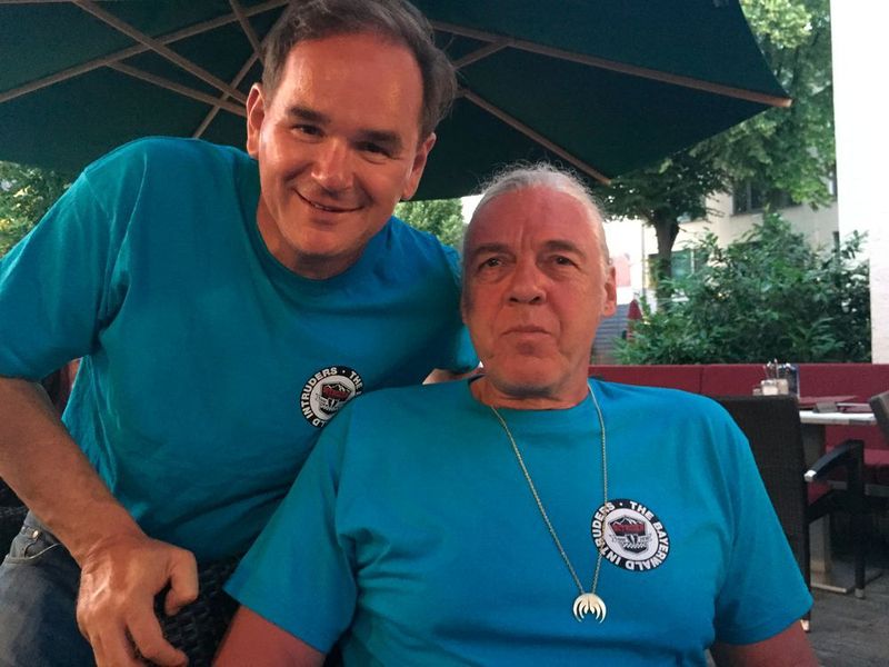 100% comitted und daher ganz im CI der Bitrider-Tour – Werner Nieberle und Uli Lindner. (IT-BUSINESS)