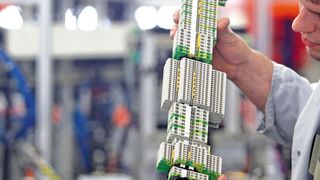 Bei Wieland können durch Express-Montage- und Lieferservice die mit Wieplan Click2Buy bestellten Klemmleisten in fünf Arbeitstagen geliefert werden. (Wieland)