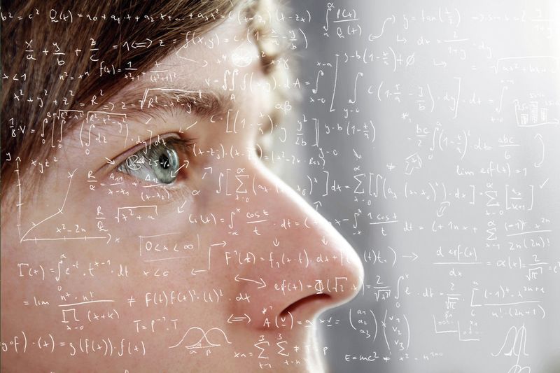 Nicht nur technisches Wissen ist für die Karriere wichtig. Lebenslanges Lernen verhindert, den beruflichen Anschluss zu verlieren. (© lassedesignen - Fotolia)