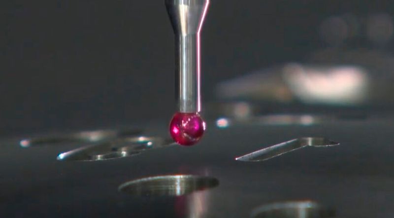 With Okamoto's efficiency-enhancing MAP grinding, a tactile measuring system first scans the workpiece before flat grinding. (Source: Okamoto)