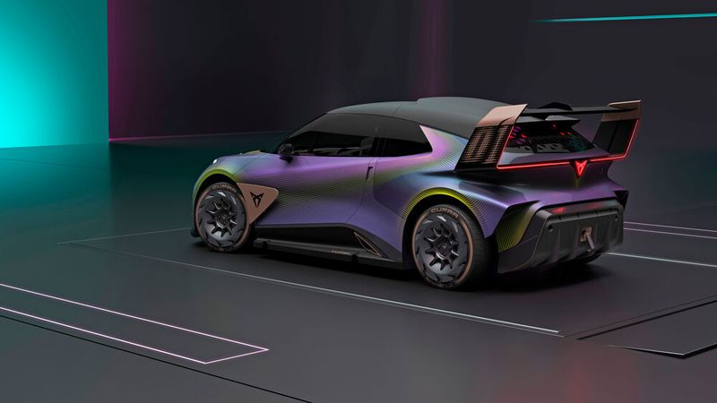 Trotzdem sollen Elemente des motorsportlichen Konzeptfahrzeugs in die Straßenversion des elektrischen Stadtautos einfließen, verspricht Cupra-Designchef Jorge Diez. (Bild: Seat)