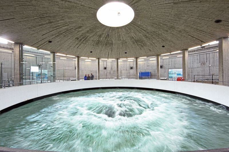 Die Bodenseewasserversorgung versorgt ca. 320 Städte und Gemeinden mit insgesamt fast 4 Millionen Einwohner mit Wasser aus dem 