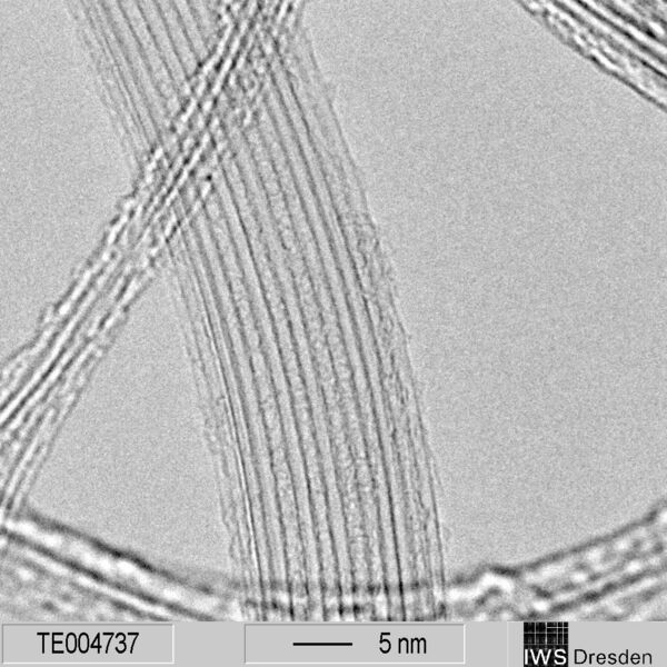 Bild 1: Isotropes Nanovlies aus einwandigen Kohlenstoffnanoröhren (Bild: Fraunhofer IWS Dresden)