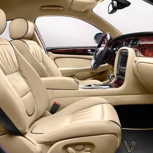 Ein weiterer Präsentationsaspekt auf der Utech Europe 2018 bezog sich auf effektive Flammschutz-Additive, die etwa im Innenbereich von Automobilen eingesetzt werden können, wie es heißt.