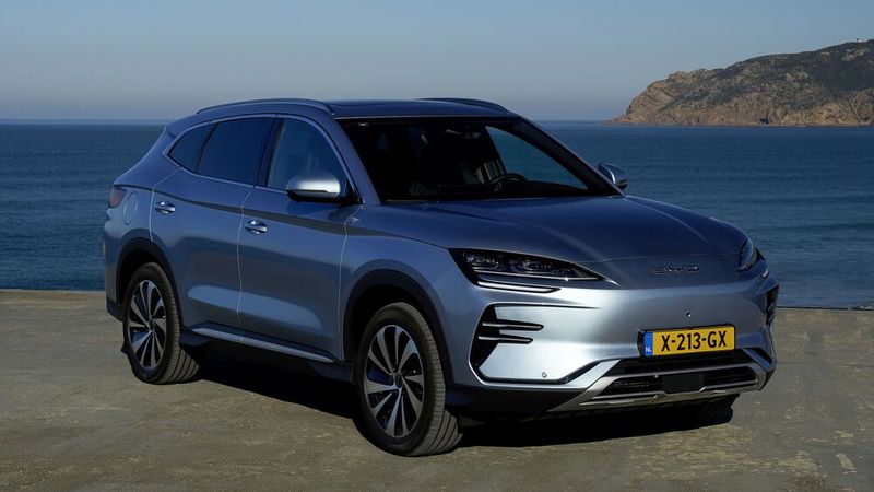 Wie die anderen Fahrzeuge des ursprünglich reinen Batterieherstellers BYD verfügt auch das SUV Seal U über eine sogenannte Blade-Batterie im Boden. Technisch und preislich macht der „Seehund“ dem Model Y kräftig Konkurrenz. (Bild: BYD)