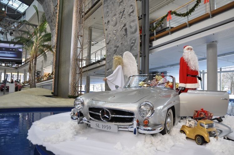 Das Christkind und der Weihnachtsmann sind auch an Bord. (Foto: Richter)