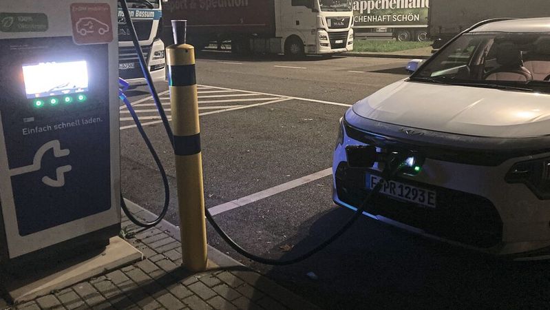 Schnelllader an der A81, Raststätte Jagsttal. (Bild:  Rehberg / VCG)