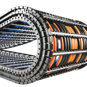 Die leichten, leisen und vibrationsarmen Energieführungsketten Quantum von Kabelschlepp bewähren sich seit vielen Jahren in den Bearbeitungsmaschinen von Mall+Herlan.
