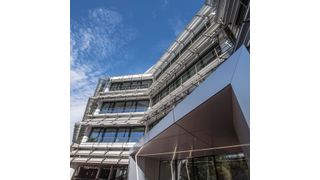 Im Hauptgebäude der Stadtwerke Karlsruhe wurden auch die IT-Arbeitsplätze modernisiert. (Stadtwerke Karlsruhe)