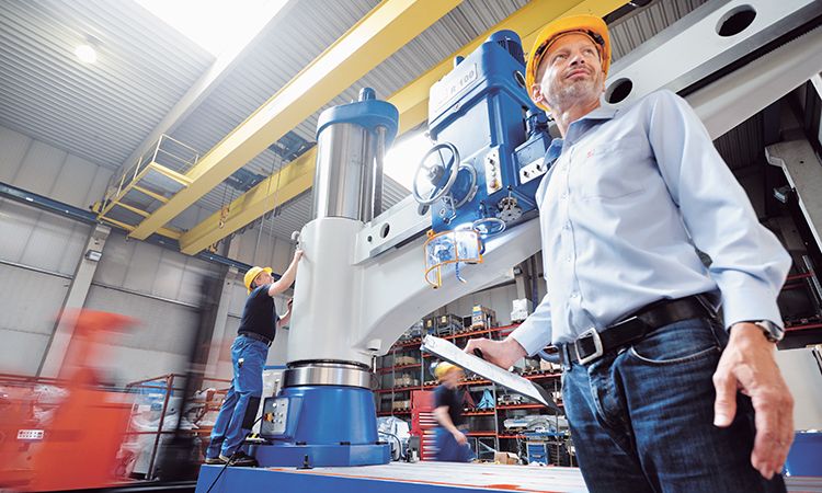 knuth-radialbohrmaschine ()