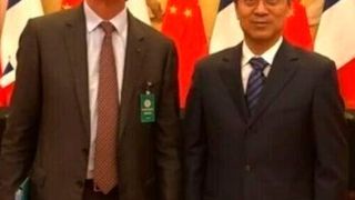 Benoît Potier, Chairman and Chief Executive Officer of Air Liquide and DAI Houliang, Chairman of Sinopec at the MOU signing ceremony.  (Air Liquide)