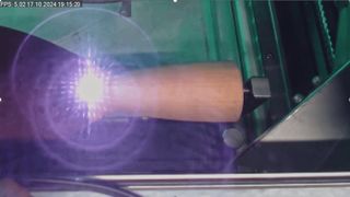 Femtosekundenlaserstrukturierung einer Lavaldüse aus CuCrZr (Kupferlegierung mit Chrom und Zirkonium) mit einer hoch emissiven Oberfläche. (Bild: Fraunhofer HHI)
