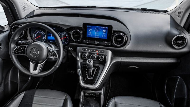 Mercedes spendiert dem Van das flexible Sprachbediensystem „Hey Mercedes“. (Bild: Mercedes)