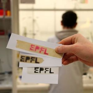 Lignin-based thermal paper(Source:  2025 EPFL/J. Luterbacher CC-BY-SA 4.0)