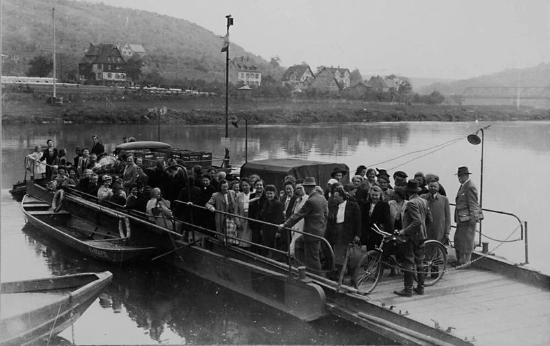 Fähre in Franken in den 40er Jahren mit Oswald-Antrieben.  (Bild: Oswald Elektromotoren)
