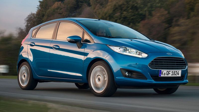 Die siebte Generation lief bis 2017 in Köln vom Band. Sie erhält den bekannten 1,0-EcoBoost-Motor mit Turboaufladung und bis zu 140 PS. In der 1,6-Liter-Variante leistet der EcoBoost-Motor im Fiesta ST und Fiesta ST200 sogar bis zu 215 PS. (Bild: Ford)