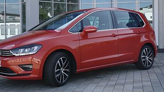 Der VW Golf Sportsvan macht nicht nur optisch seinem Namen alle Ehre. Die Preisliste beginnt bei 19.975 Euro für den 1.2 TSI mit 63 kW. (Foto: Jens Scheiner)