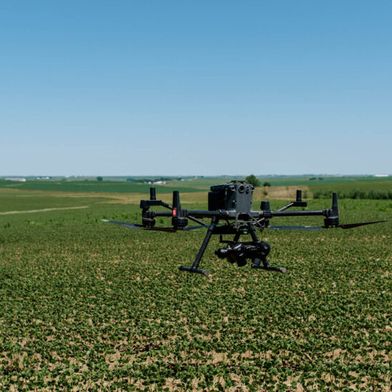 John Deere hat den Anbieter von Agrarsensoren, Sentera, übernommen. (Bild: Sentera)