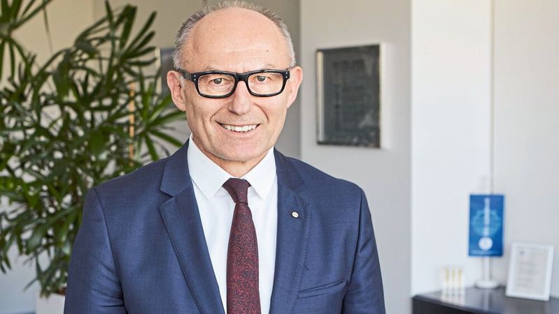 Der Präsident des baden-württembergischen Kfz-Gewerbes, Michael Ziegler, fordert von der Politik die Untertützung der Kfz-Betriebe, beispielsweise durch Rücknahme vieler Bürokratieauflagen. (Bild:  Kfz-Gewerbe Baden-Württemberg)