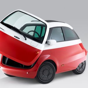 Die Fahrzeugfront dient als Einstiegstür.(Bild:  Microlino)