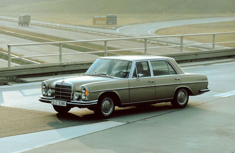 Er war das Supercar unter den leistungsstärksten Limousinen der 1960er-Jahre: Mercedes-Benz 300 SEL 6.3 (Daimler)