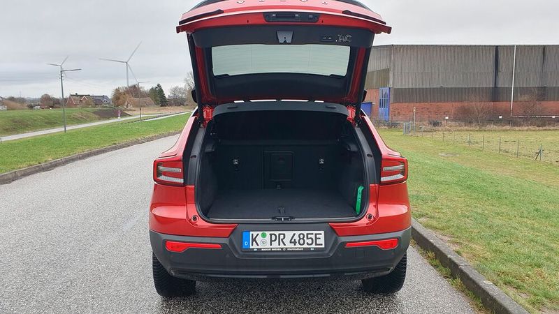 Der Kofferraum schluckt 413 Liter. (Bild: Mauritz/»kfz-betrieb«)