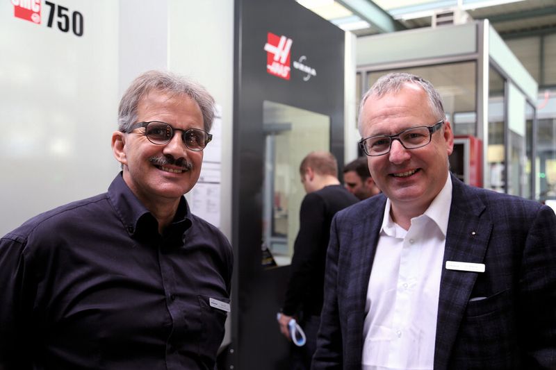 Sie sind international stark engagiert und sorgen per Kooperationen für optimale Exportbedingungen: René Näf (Vizedirektor) und Urs W. Berner (Inhaber und Direktor), beide Urma AG. (Bild:M.  Böhm)