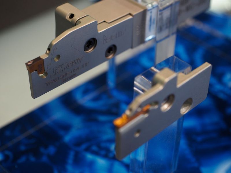 Extra kompakte Halter mit falchem Unterbau für Adapter zum Ein- und Abstechen. (Matthias Böhm/SMM)