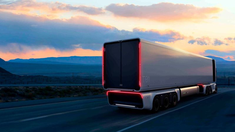 Einride hat das Konzept eines Trailers vorgestellt, der mit seiner integrierten Batterie E-Lastern zu deutlich mehr Reichweite verhelfen soll.(Bild:  Einride)