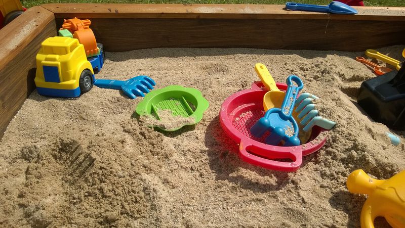 In den Sandboxing-Technologien, die in kritischen und populären Anwendungen implementiert wurden, wurden bereits Schwachstellen entdeckt. Damit wird auch die Zahl der Techniken wachsen, die diese Schwachstellen ausnutzen und Anwendungs-Sandboxen umgehen. Darüber hinaus wird es 2015 Malware geben, die Hypervisor-Schwachstellen nutzen kann, um die Standalone-Sandboxing-Systeme einiger Sicherheitsanbieter zu durchbrechen. (© funnymike1108 - Fotolia.com)