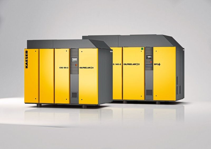 Die ölfrei verdichtenden Schraubenkompressoren der Baureihen CSG, DSG und FSG liefern nicht nur Druckluft, sondern auch Prozesswärme. Dadurch sind sie ideal für den Einsatz in Kombination mit Strahlmühlen.  (Karser)