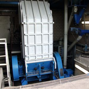 Die Rotoschneider RS 8012 in der Aufstellgrube der Recycling-Anlage