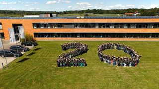 Als mittelständischer Hersteller von Sensoren und intelligenten Kamera-Systemen für die Fabrikautomation wird Sensopart 20 Jahre alt. (SensoPart)