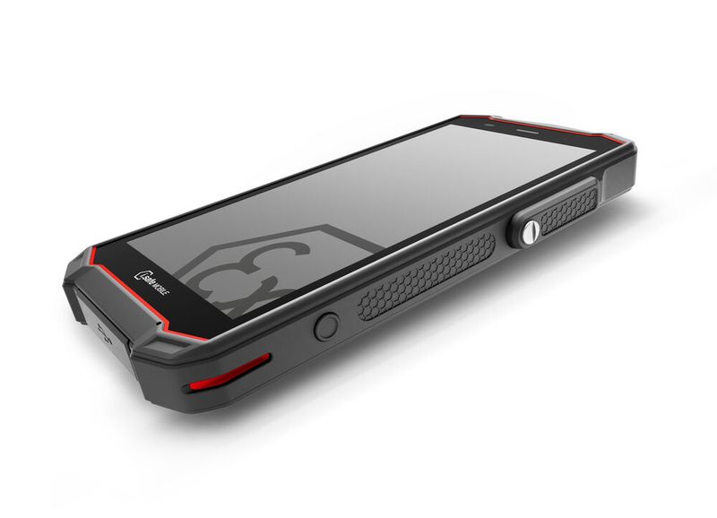 Der verstärkte Lautsprecher des IS540.1 garantiert eine klare und sichere Verständigung auch in lauten Industrieumgebungen – nicht nur bei PoC/PTT-Anwendungen. (Bild: i.safe Mobile)