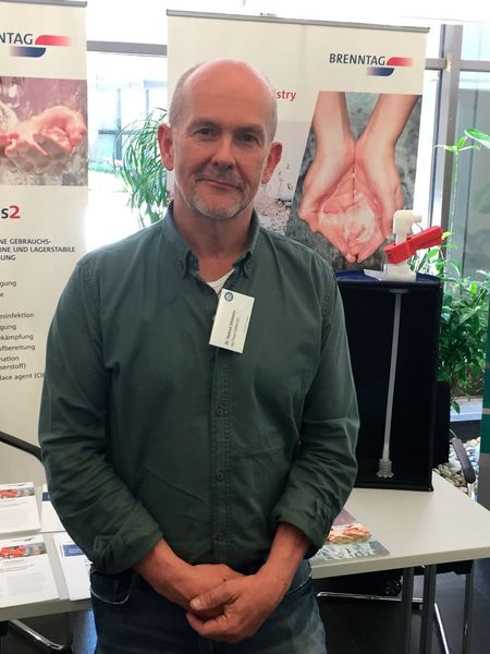 „Mit unserem Verfahren zur Generierung einer langzeitstabilen Chlordioxid-Lösung eröffnen sich neue Anwendungsfelder in der Wasseraufbereitung.“ Dr. Helmut Uhlmann, a.p.f. Aqua System (Bild: Reutner/PROCESS)